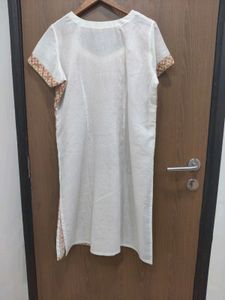 Off White Kurti