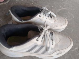 Adidas Sneakers