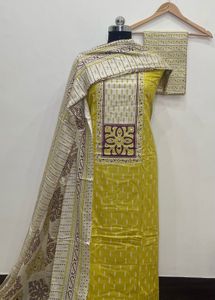 Apsarra Womens unstitched suit