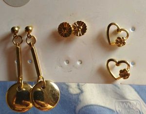 Gold Tone Earring Set