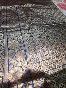 Silk Blend &amp; Woven Saree With Blouse Piece