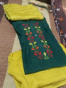 Embroidered Kurti Set With Dupatta