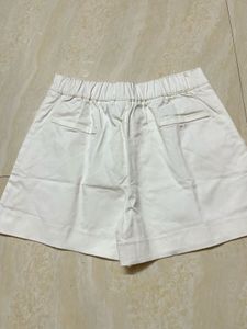 White Short / Bermuda Shorts