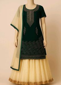 Elegant Green Velvet Kurta Set