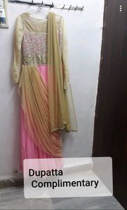 ❗OFFER❗1 Piece   Party wear  Gown