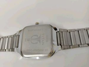 Offer🔥Titan Quartz Watch