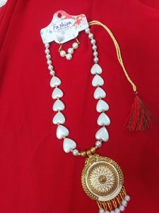 New Beautiful Pearl Necklace