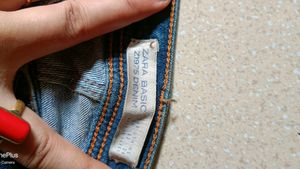 Zara Jeans
