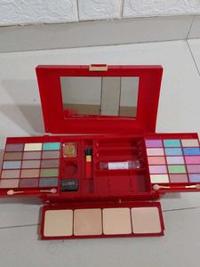 Fashion Makeup Kit