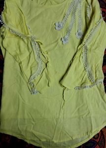 Selling A Light Yellow Colour Full Size Top.