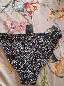 Black &amp; White Bikini Bottom
