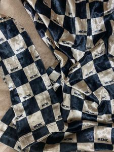 Checkered Print Long Sleeve Top