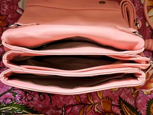 Chic Pink Bow Crossbody Bag
