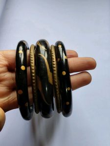 Set of chunky Bangles