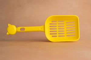 Plastic Cat Litter Scoop – Yellow