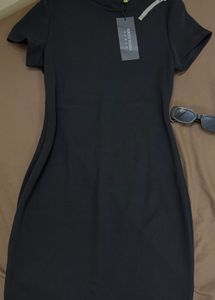 32-34Elegant Black Dress midi