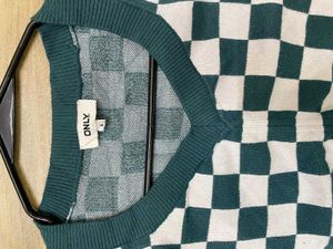 ONLY Green Checkered Cropped Top