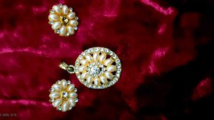 Pearl and Rhinestone Jewellery Set