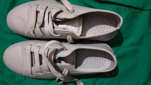 Zudio Sneakers