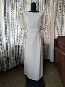 Elegant White Midi Dress 🤍