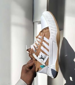 STYLISH SHOES FOR MAN