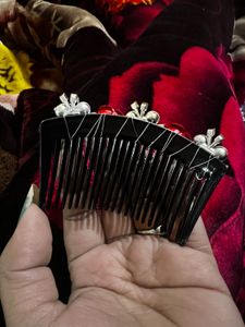 Floral &amp; Pearl Hair Comb