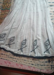Ethnic Kerala Mylpeeli Design Pattu Pavada
