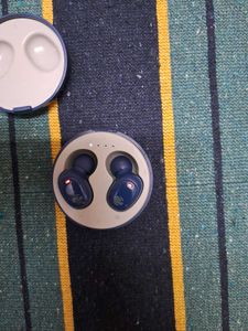 Zebronics Sound Bomb 1 Earbuds Lid Is Broken