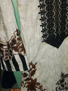 Floral &amp; Lace Embroidered Tunic