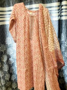 Women Kurta Pant Dupatta Set