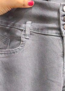 Gray High-Waisted Skinny Jeans