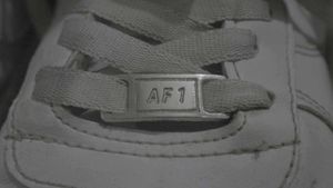 Nike Sneakers | Aura 🔥| Small  DEFECT Repairable