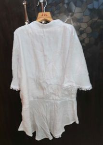 Women White Top And Shirt