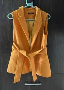 Trendyol Branded Sleeveless Coat🌻