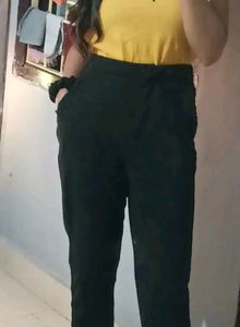 Kasually Women Mid Rise Black Trousers