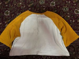 combo of Mom jeans 2 crop T-shirt 👕