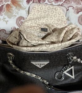 Original Guess brand handbag