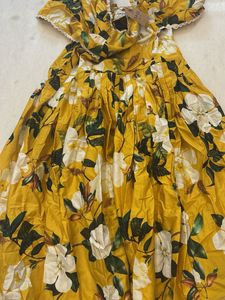 YELLOW FLORAL DRESS ❤️