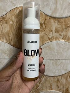 Zudio Glow Up Face Wash