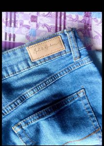 High-Waisted Straight Boyfriend  Jeans