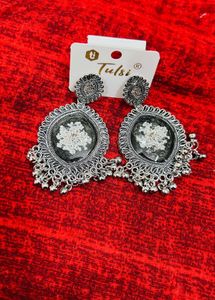 Beautiful resin earrings