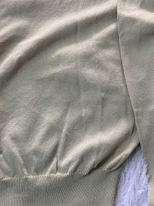 🌿 Chic Sage Green Top 🌿