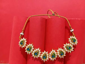 Peacock Pearl Necklace