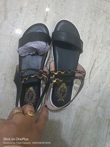 Flat Sandal