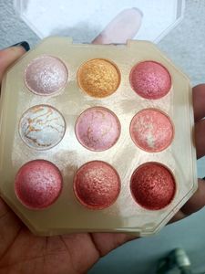 Eyeshadow + Highlighter