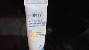 Plum Sunscreen SPF 50 Niacinamide