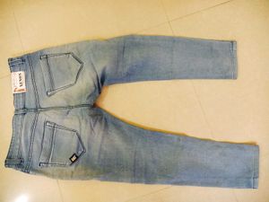 Light Wash Denim Jeans 32 Size