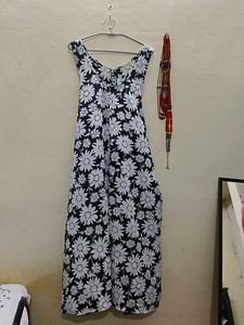 Dress With Slit In Middle