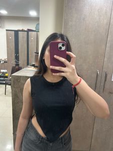 Black Sleeveless Crop Top