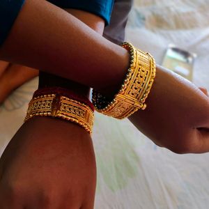 Beautiful 😍 1 Set Earring And bangles 😍